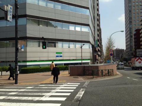 ファミリーマート　護国寺駅前店写真