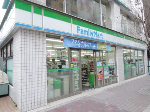 ファミリーマート　千代田小川町店写真