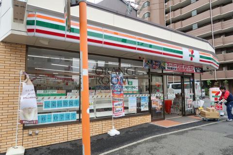 セブンイレブン　横浜中央２丁目店写真