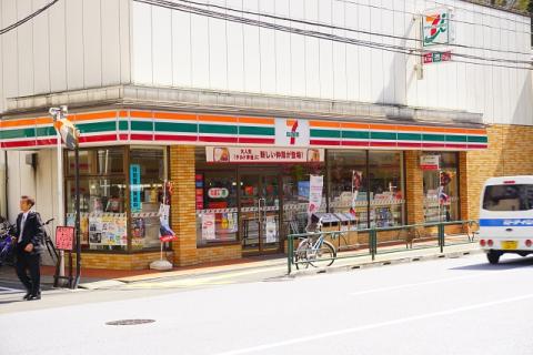 セブンイレブン　文京千石1丁目店写真