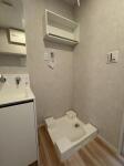 洗濯機置き場　AVON HOUSE KOHINATA