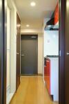 キッチンから玄関　サンテミリオン飯田橋
